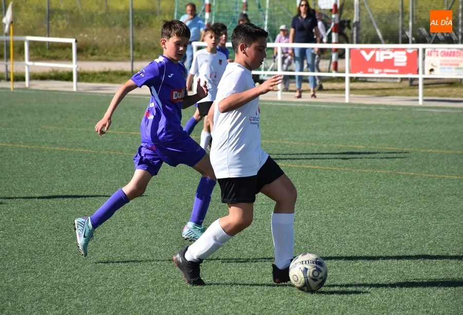 Foto 11 - Victoria con remontada del Alev&iacute;n A del Ciudad Rodrigo ante el equipo que le preced&iacute;a