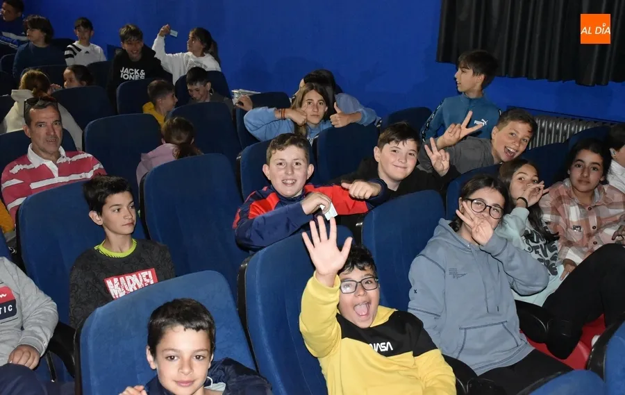 Foto 8 - Alumnos de 5&ordm; y 6&ordm; de Primaria abren las sesiones de EDUCAFICCI-ON