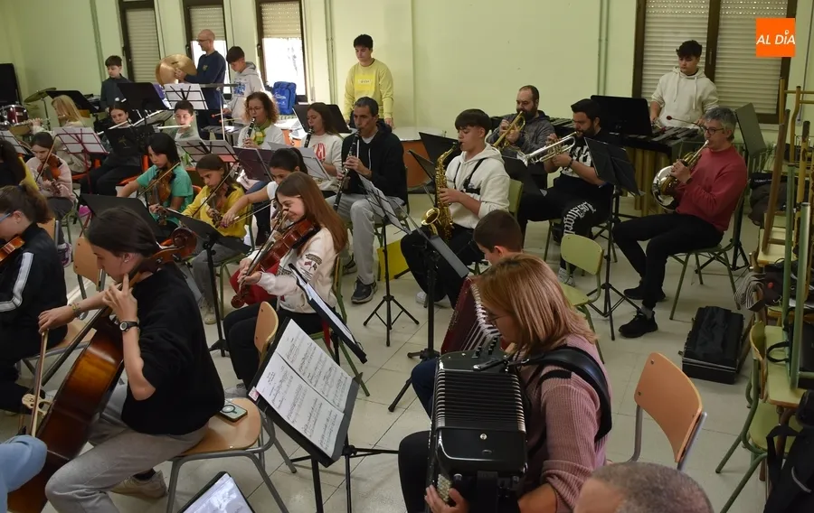 Foto 8 - La Orquesta Sinf&oacute;nica de Ciudad Rodrigo se prepara para ofrecer dos conciertos en mayo