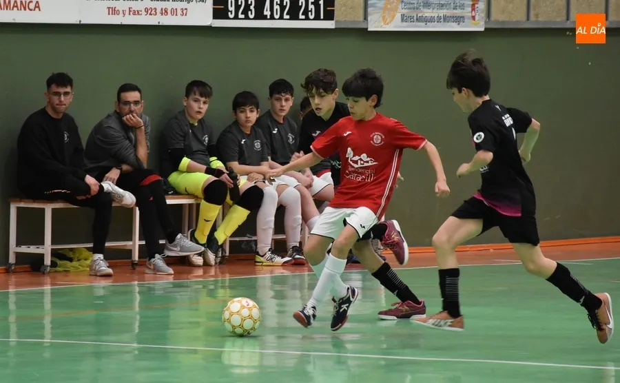 Foto 6 - #M [6-7 ABR] Solvente victoria del Infantil B del III Columnas ante Inter Sala B