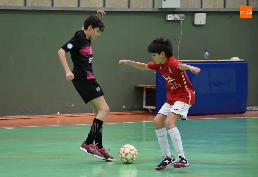 Foto 9 - #M [6-7 ABR] Solvente victoria del Infantil B del III Columnas ante Inter Sala B