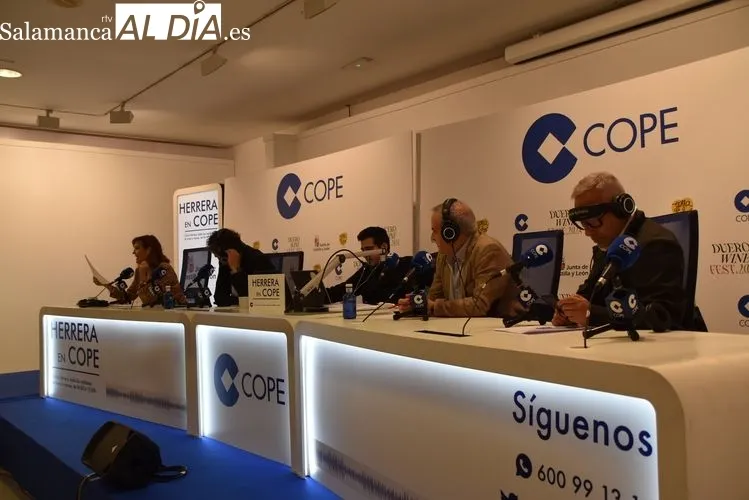 Emisión en directo del programa de radio 'Herrera en Cope' desde Salamanca | FOTOS: Vanesa Martins 