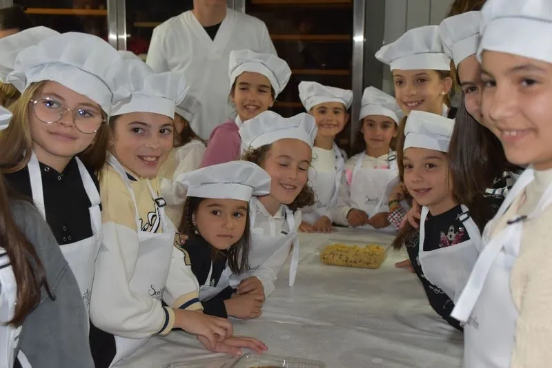 Presentación de 'Las recetas de brownie', de Esther Sánchez García, Escuela de Hostelería de Santa Marta de Tormes