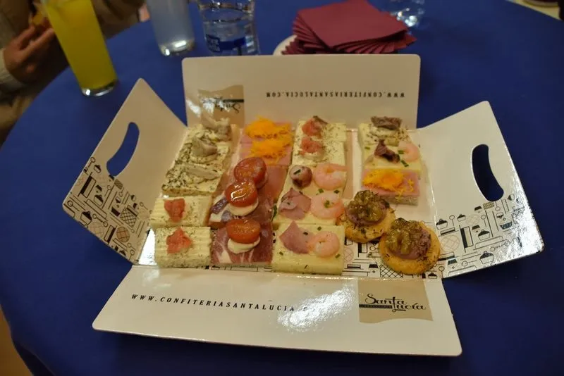 Presentación de 'Las recetas de brownie', de Esther Sánchez García, Escuela de Hostelería de Santa Marta de Tormes