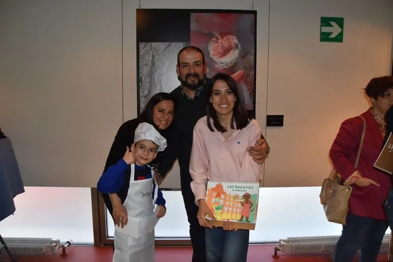 Presentación de 'Las recetas de brownie', de Esther Sánchez García, Escuela de Hostelería de Santa Marta de Tormes