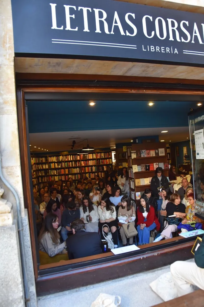 Foto 3 - Luis Garc&iacute;a Montero presenta en Salamanca 'Almudena' ante un p&uacute;blico entregado