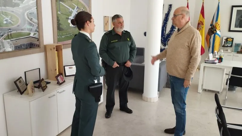 Despedida de la teniente responsable del puesto de la Guardia Civil de Santa Marta de Tormes.