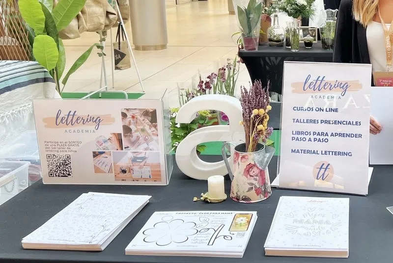 2ª Feria del Día de la Madre en el Centro Comercial El Tormes.