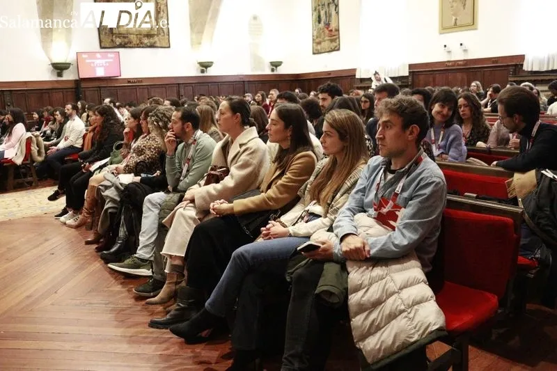 Aniversario de antiguos alumnos graduados hace 5, 10, y 15 años en la Universidad de Salamanca. Fotos: Raúl González Riego.