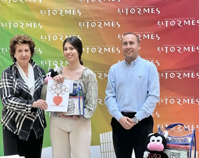 Entrega de premios en el Centro Comercial El Tormes del Concurso-Exposición de dibujos del Banco de Alimentos de Salamanca. Foto: CC El Tormes