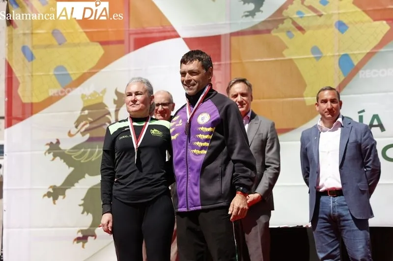 Entrega de trofeos de la carrera popular por el Día de Castilla y León. Fotos: David Sañudo.