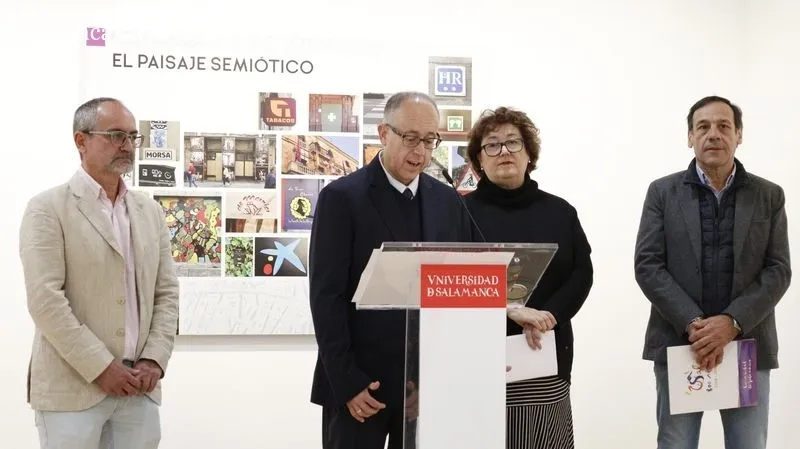 Inauguración de la muestra 'El paisaje lingüístico. Un paseo por el discurso público' en el Centro Internacional del Español. Foto: Raúl Riego