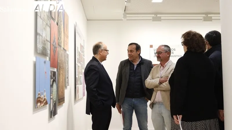 Inauguración de la muestra 'El paisaje lingüístico. Un paseo por el discurso público' en el Centro Internacional del Español. Foto: Raúl Riego
