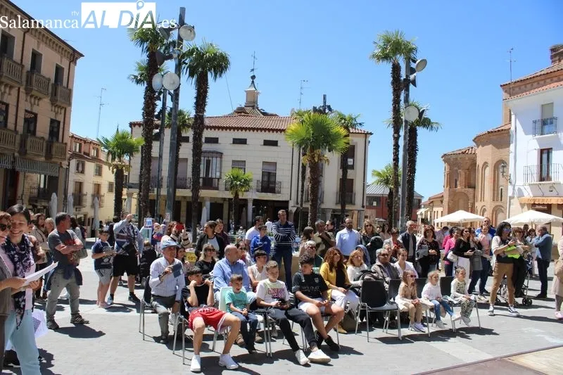 Foto 11 - Alba de Tormes acoge una nueva edici&oacute;n de la Feria del Libro