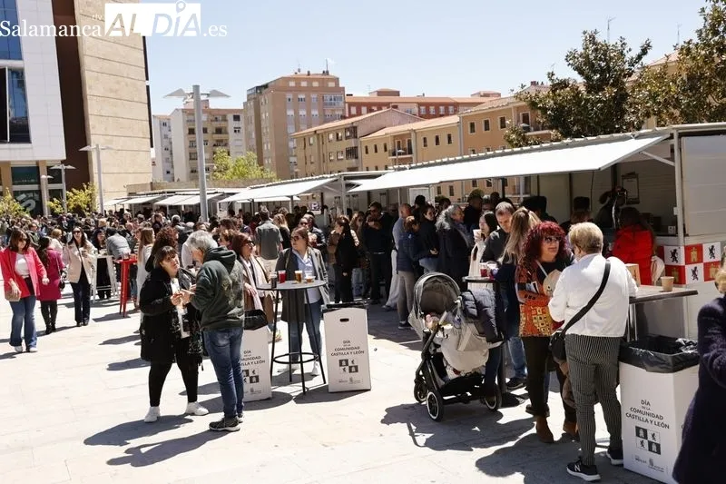 Feria gastronómica en la plaza de la Concordia. Fotos: David Sañudo.