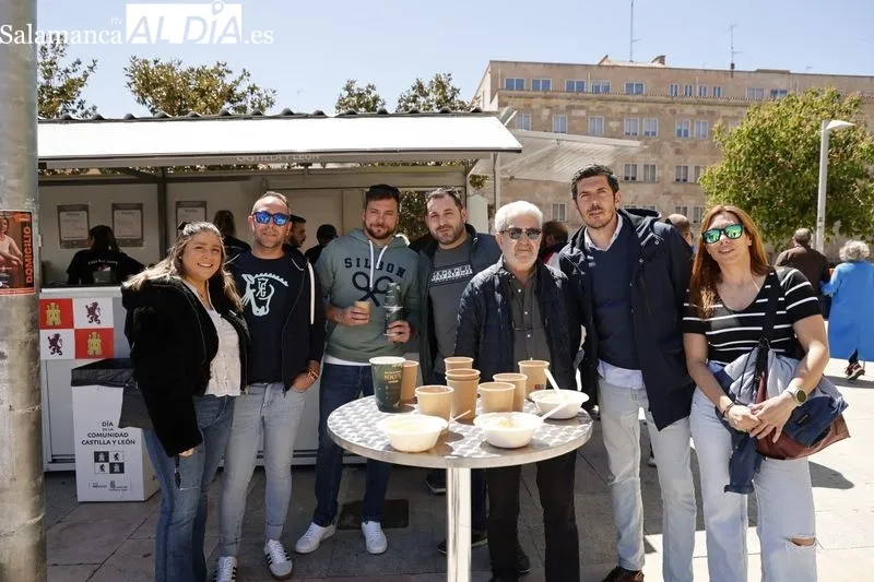 Feria gastronómica en la plaza de la Concordia. Fotos: David Sañudo.