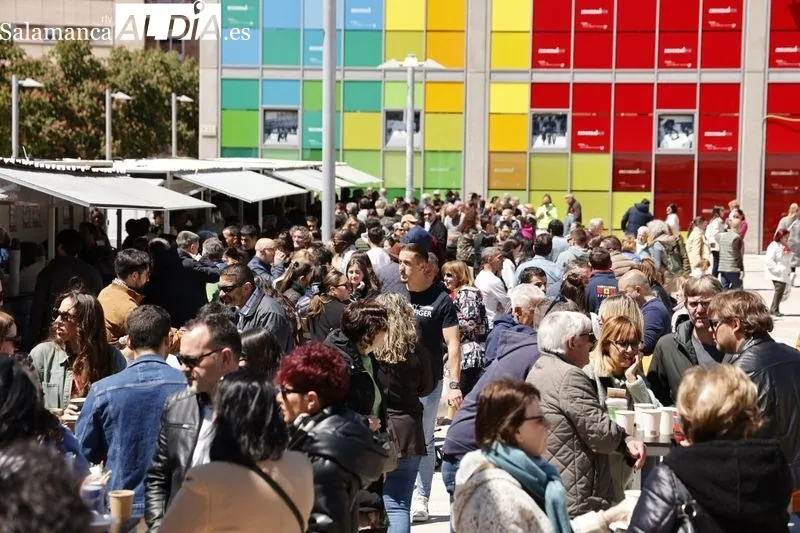 Feria gastronómica en la plaza de la Concordia. Fotos: David Sañudo.