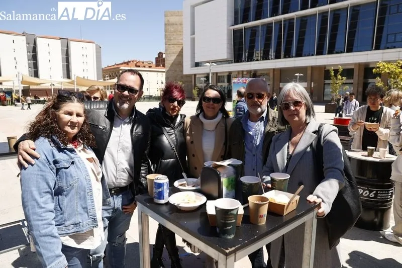 Feria gastronómica en la plaza de la Concordia. Fotos: David Sañudo.