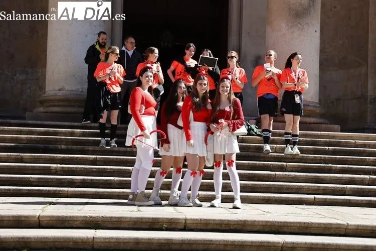 Música y disfraces para celebrar las fiestas de Filología  | FOTOS: David Sañudo 