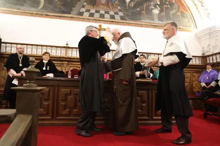 Acto de investidura de doctor honoris causa del cardenal Seán Patrick O'Malley | FOTOS: Perfil de X Universidad Pontifica de Salamanca @upsa 