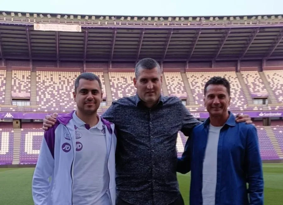 Foto 5 - El Ciudad Rodrigo CF firma un convenio de colaboraci&oacute;n con el Real Valladolid