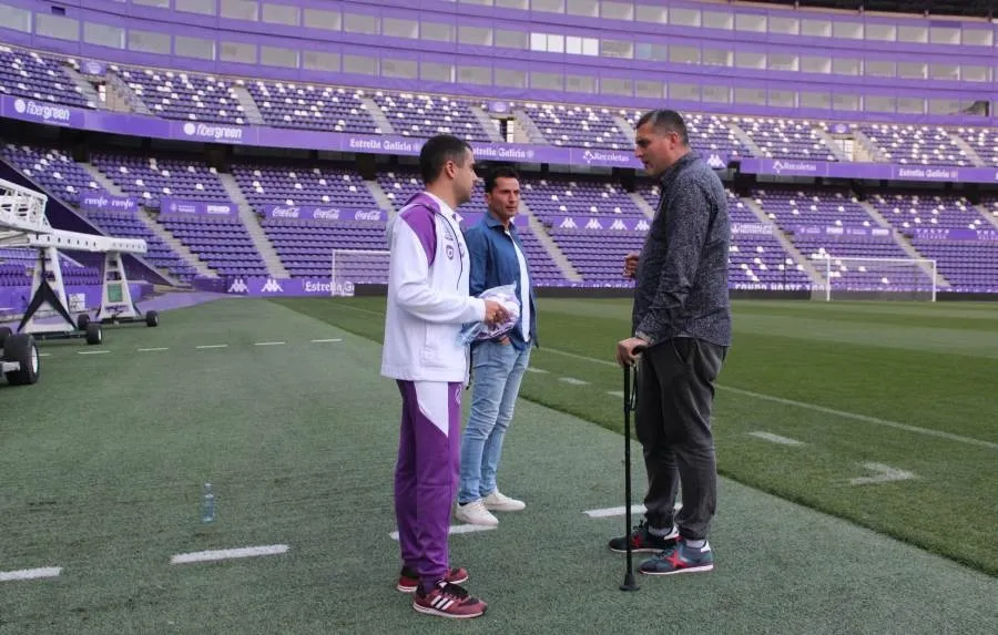 Foto 3 - El Ciudad Rodrigo CF firma un convenio de colaboraci&oacute;n con el Real Valladolid