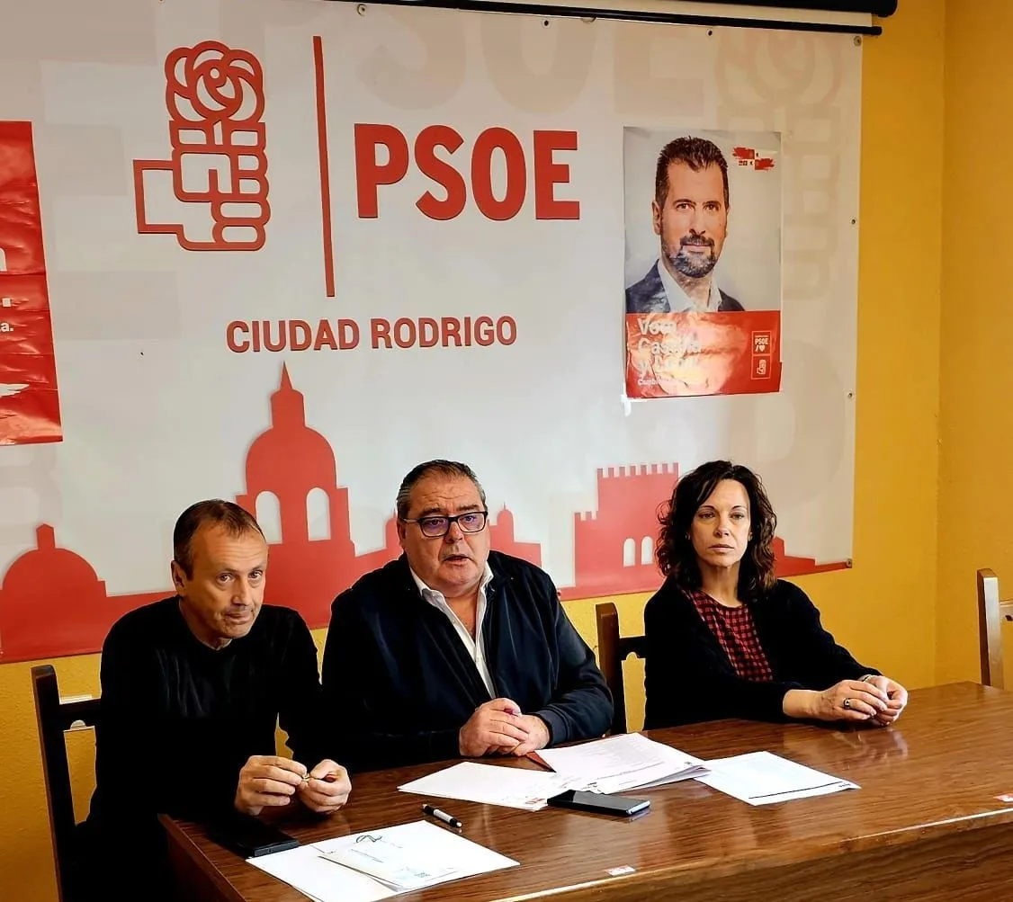 Foto 4 - El PSOE mirobrigense elige a Carlos Fern&aacute;ndez Chanca como su nuevo Secretario General