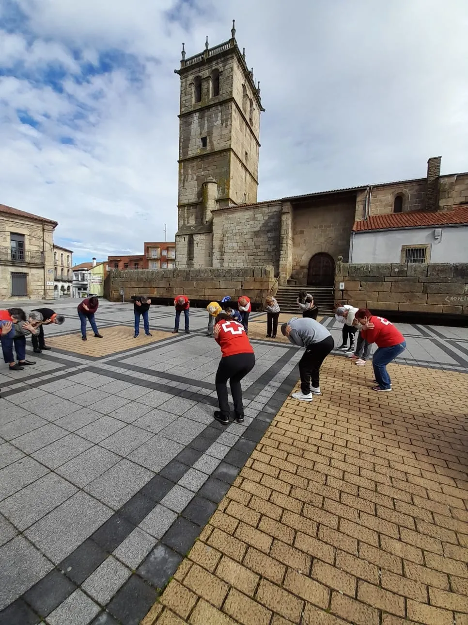 Ejercicios de gimnasia en la Plaza de España