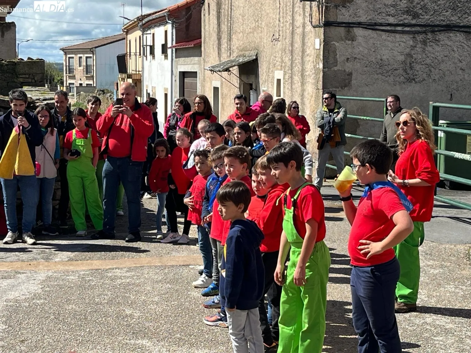 Divertido encierro de carretones en Yecla de Yeltes 