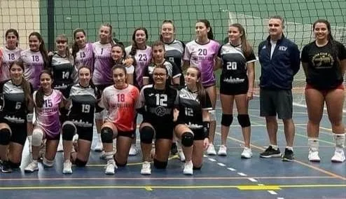 Foto 2 - El equipo Cadete de la Escuela de Voleibol se proclama campe&oacute;n de los Juegos Escolares