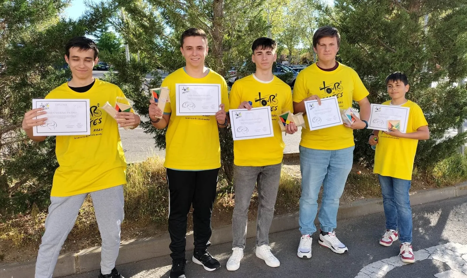 Foto 8 - 4 alumnos del IES Fray Diego se meten en el Top 8 de la final provincial del Tour de Mates