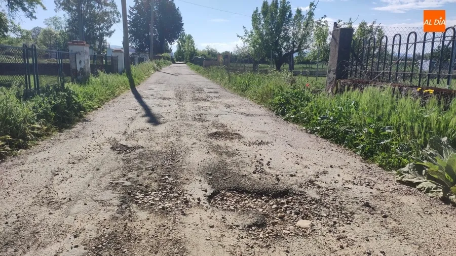 Foto 6 - Vecinos de las Huertas de La Artesa denuncian el p&eacute;simo estado de la v&iacute;a que lleva a sus inmuebles