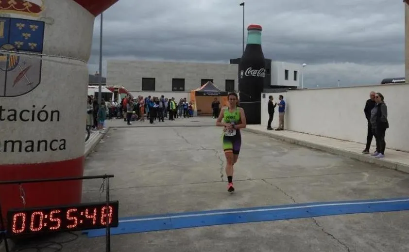 Foto 3 - Alejandro Rodr&iacute;guez y Pilar P&eacute;rez suben al podio en el Duatl&oacute;n de Castellanos de Moriscos