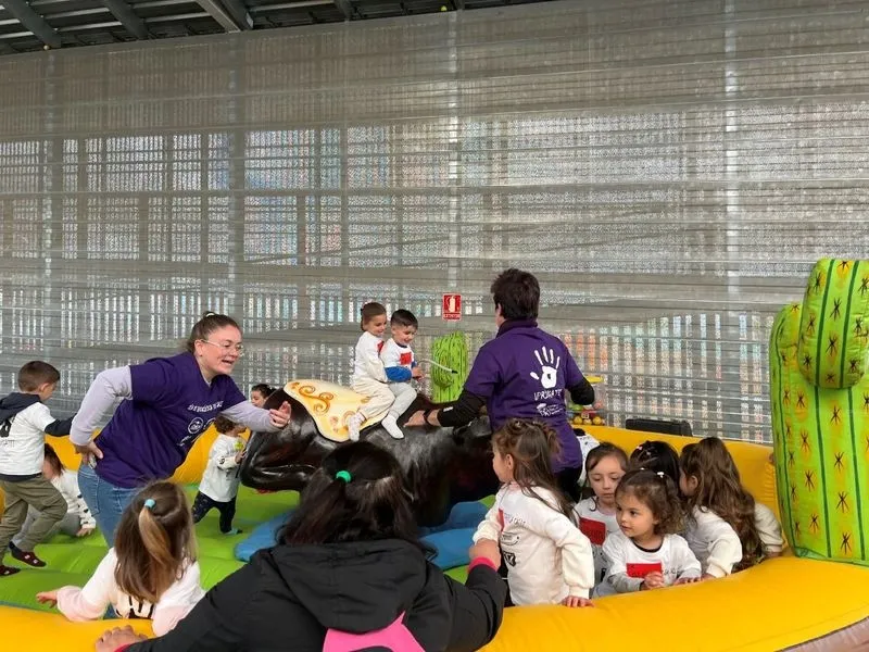 V Día de la Educación Física en la Calle en Carbajosa de la Sagrada