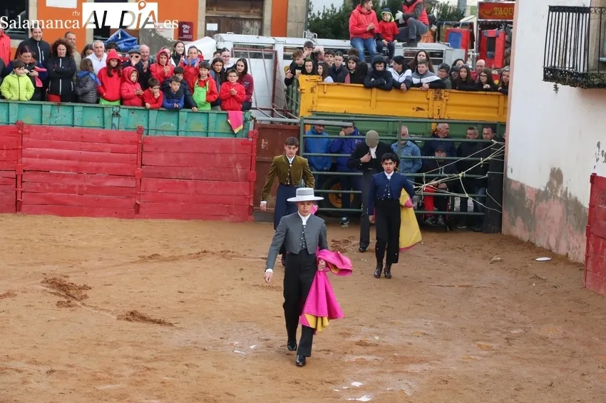 Triunfo de Álvaro Briones en la case práctica celebrada en Yecla de Yeltes / CORRAL 