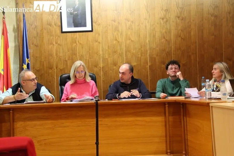 Foto 2 - Alba de Tormes aprueba el reglamento de la carrera profesional de sus funcionarios con dotaci&oacute;n econ&oacute;mica