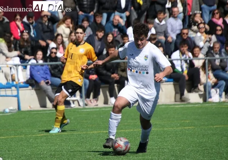 Foto 7 - El Juvenil hace historia al ganar la liga imbatidos y consigue el ascenso a Primera Divisi&oacute;n