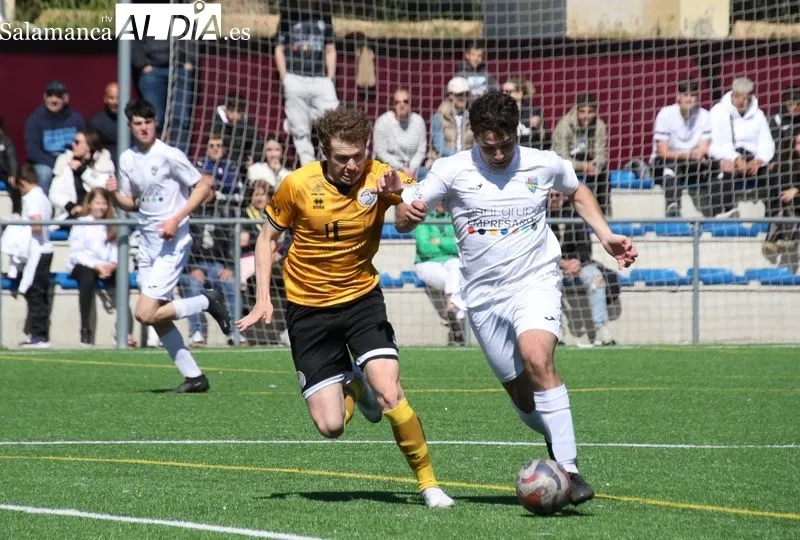 Foto 3 - El Juvenil hace historia al ganar la liga imbatidos y consigue el ascenso a Primera Divisi&oacute;n