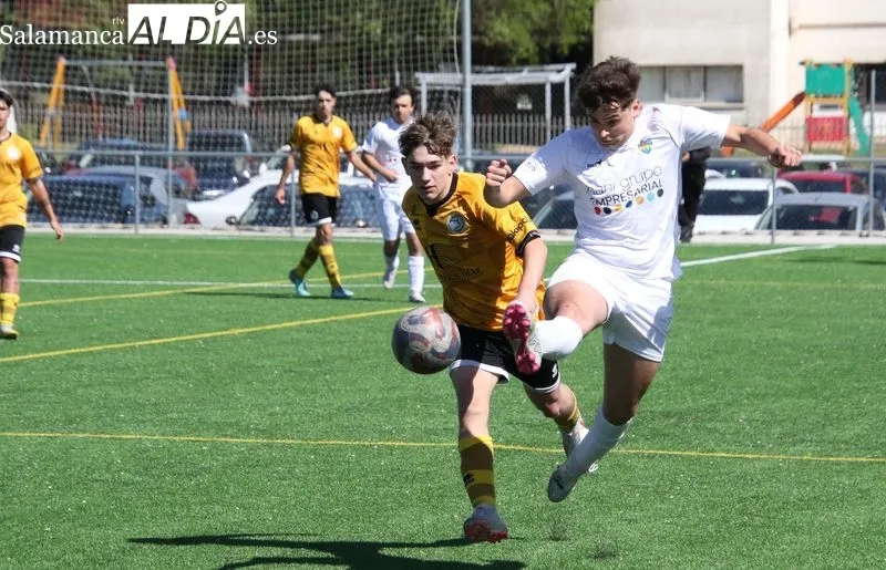 Foto 2 - El Juvenil hace historia al ganar la liga imbatidos y consigue el ascenso a Primera Divisi&oacute;n