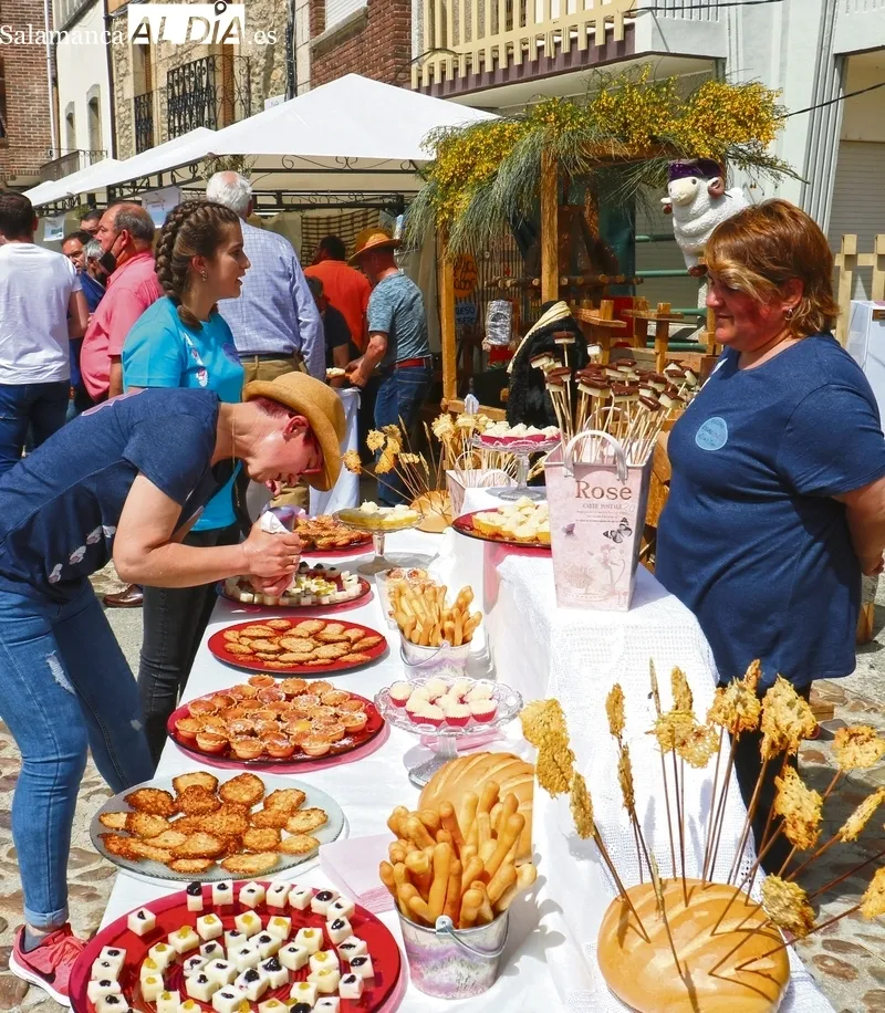 La Feria Internacional del Queso de Hinojosa ofrecerá catas y degustaciones  |  Fotos: Corral