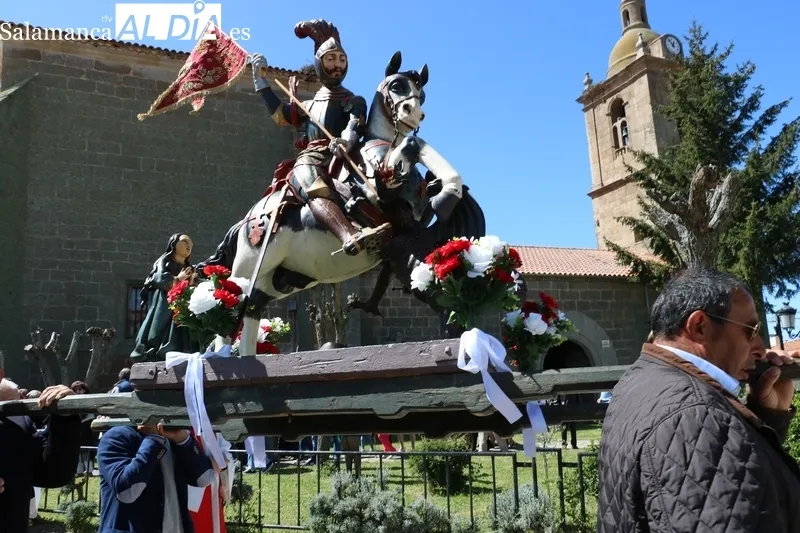 Celebración del día de San Jorge en Olmedo de Camaces / CORRAL  