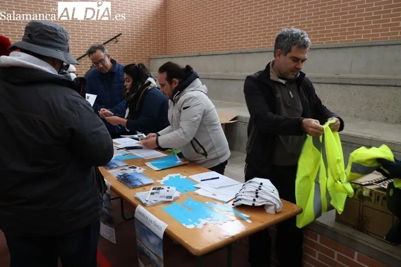 Hassta 250 senderistas se reunieron este domingo en Sardón de los Frailes en la III Marcha 'Los secretos de la presa'   / CORRAL