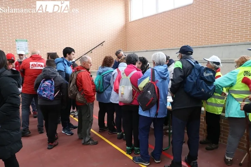 Hassta 250 senderistas se reunieron este domingo en Sardón de los Frailes en la III Marcha 'Los secretos de la presa'   / CORRAL