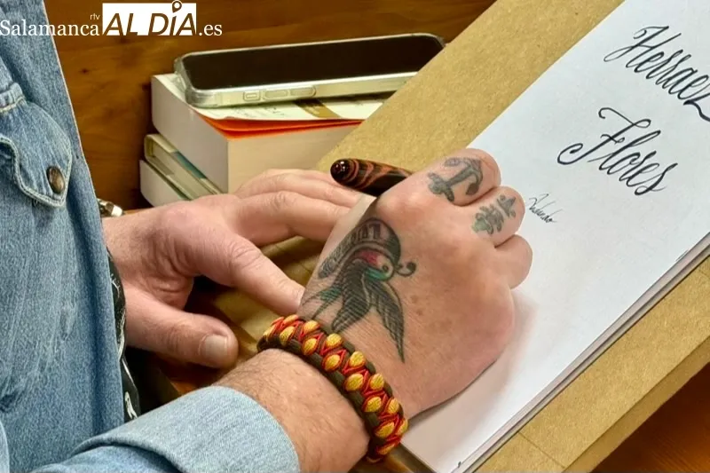Foto 3 - Paco Mulas: La caligraf&iacute;a personalizada y el letering propia de &lsquo;El Cielo&rsquo;