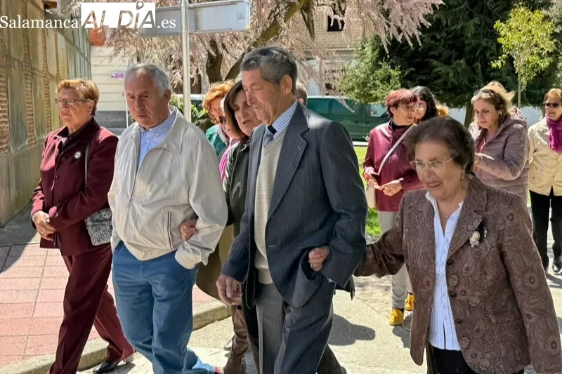 Santiago de la Puebla celebraba la tradicional procesión de San Jorge