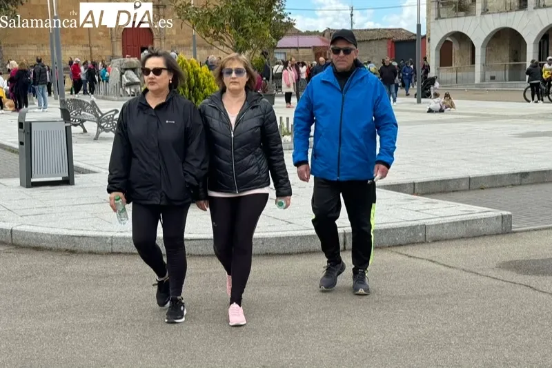 Cientos de personas participaban en la. XXX Marcha Solidaria de Las Villas