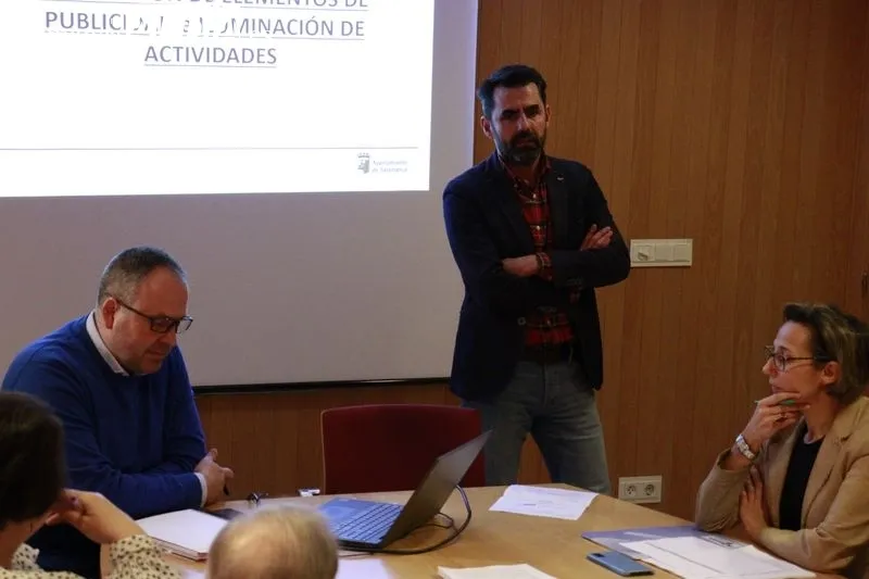 Jornada de CEOE CEPYME Salamanca dedicada a la nueva ordenanza municipal sobre instalación de rótulos. Foto de Raúl Riego