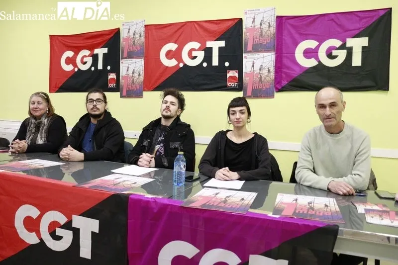 Rueda de prensa de Juventud Unida y otros colectivos sociales y sindicatos obreros de la ciudad de Salamanca. Foto de Raúl Riego