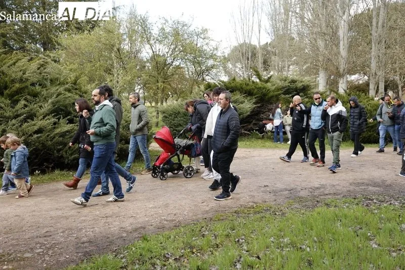 Cientos de personas celebran el Lunes de Aguas 2024 en La Aldehuela. Fotos: David Sañudo.