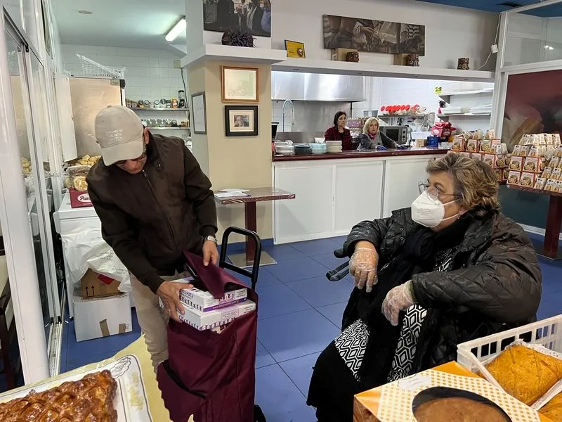 El Comedor de los Pobres reparte hornazo este Lunes de Aguas.